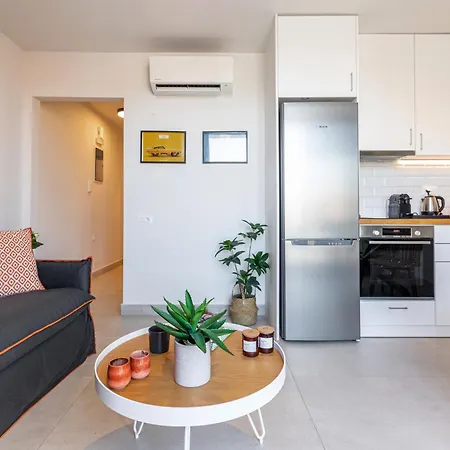 Athinais Urban Living 1 Just 2 Minutes From The Port